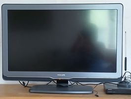 Philips 32" LCD-Fernseher (32PFL9604H/12) mit Ambilight & Fe