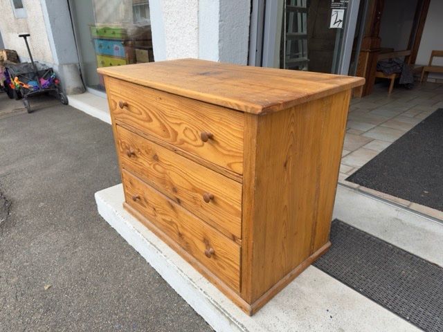 Commodes: Kommode Tanne Massiv – D'occasion à Bubendorf par von_xvn6