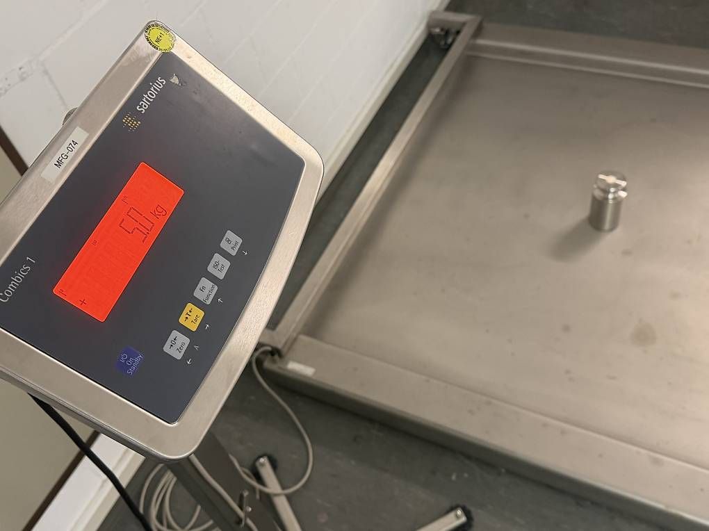 Accessori da laboratorio: Sartorius Combics 1 Industriewaage / Bodenwaage – Usato da Reinach BL venduto da ton_dw62 2