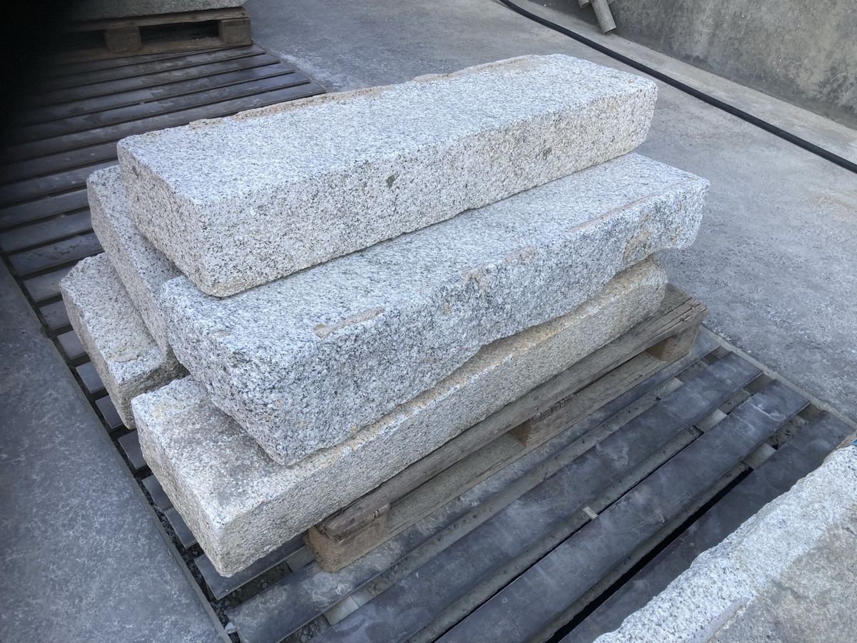 Scale: Div Granit Treppenstufen  – Usato da Uerkheim venduto da Dealer-4813 1