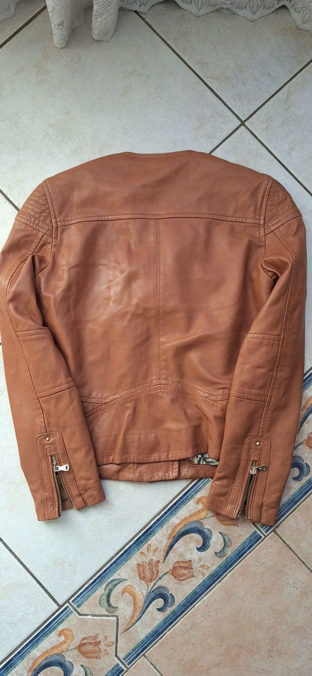 Massimo Dutti Giacche: Veste en cuir , Taille M – Usato da St-Triphon venduto da Jldr0 4