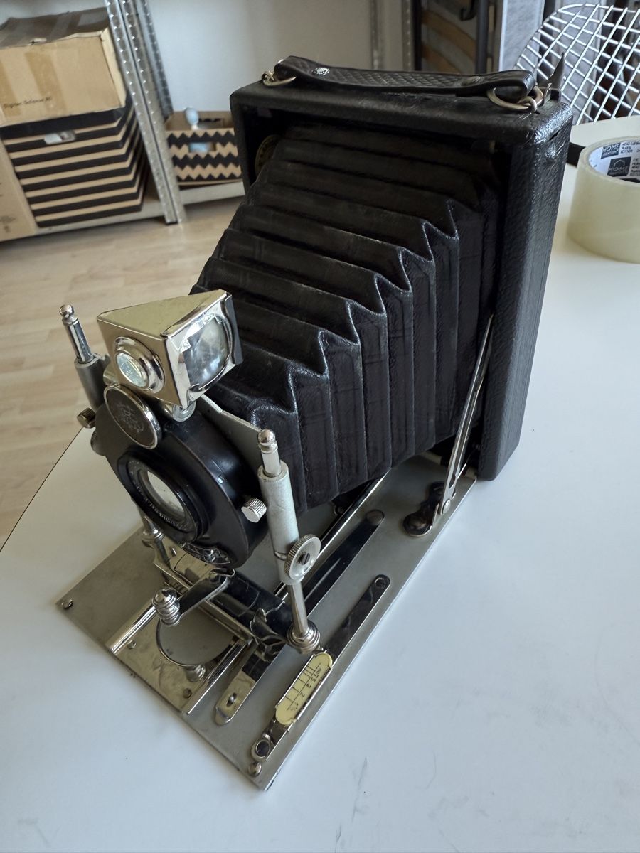 Fotocamera: Dr. Krügener’s Platten- / Klappkamera Extra-Rapid-Aplanat – Usato da Zürich venduto da Geniuss 2
