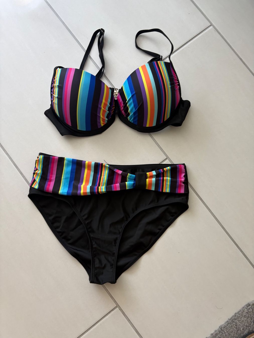 Badekleider & Bikinis: Bikini Gr. L NEU – Neu (gemäss Beschreibung) aus Bergdietikon von Utiger55