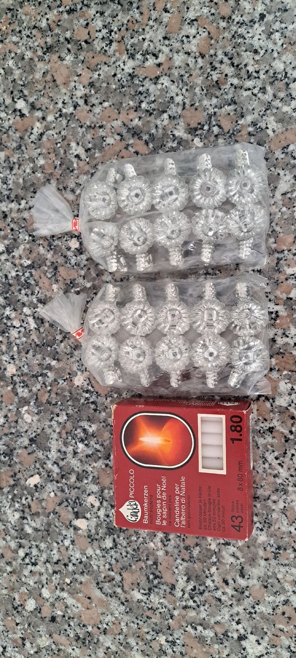 Tutte le decorazioni: 20 Baumkerzenhalter + Kerzlein weiss. – Nuovo e nell'imballaggio originale da Burgdorf venduto da 13Isernia