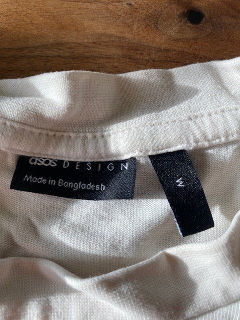 T-shirt: T - Shirt  ASOS Design Gr. M – Usato da Schnottwil venduto da Garuso 1