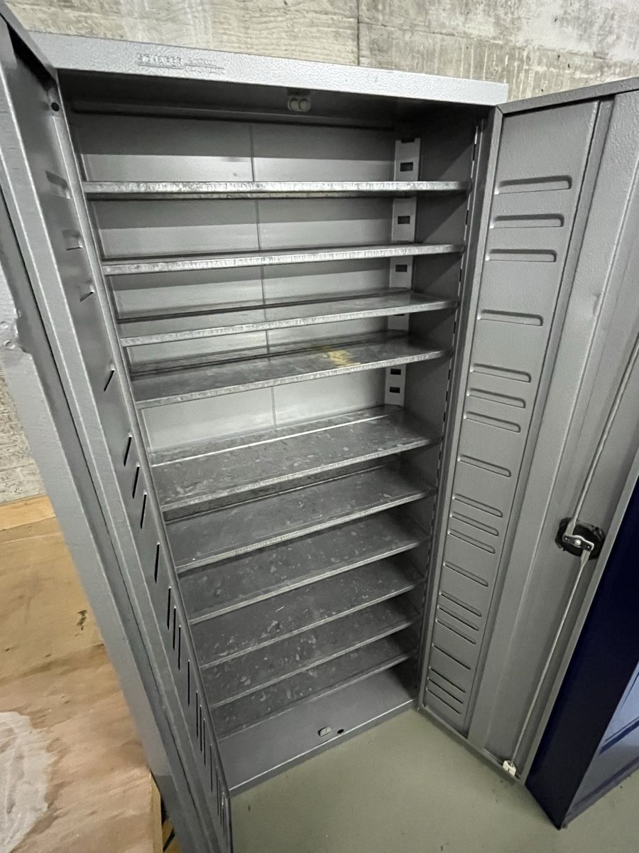 Armadi: Metallschrank  – Usato da Heerbrugg venduto da mik_ylh6 2