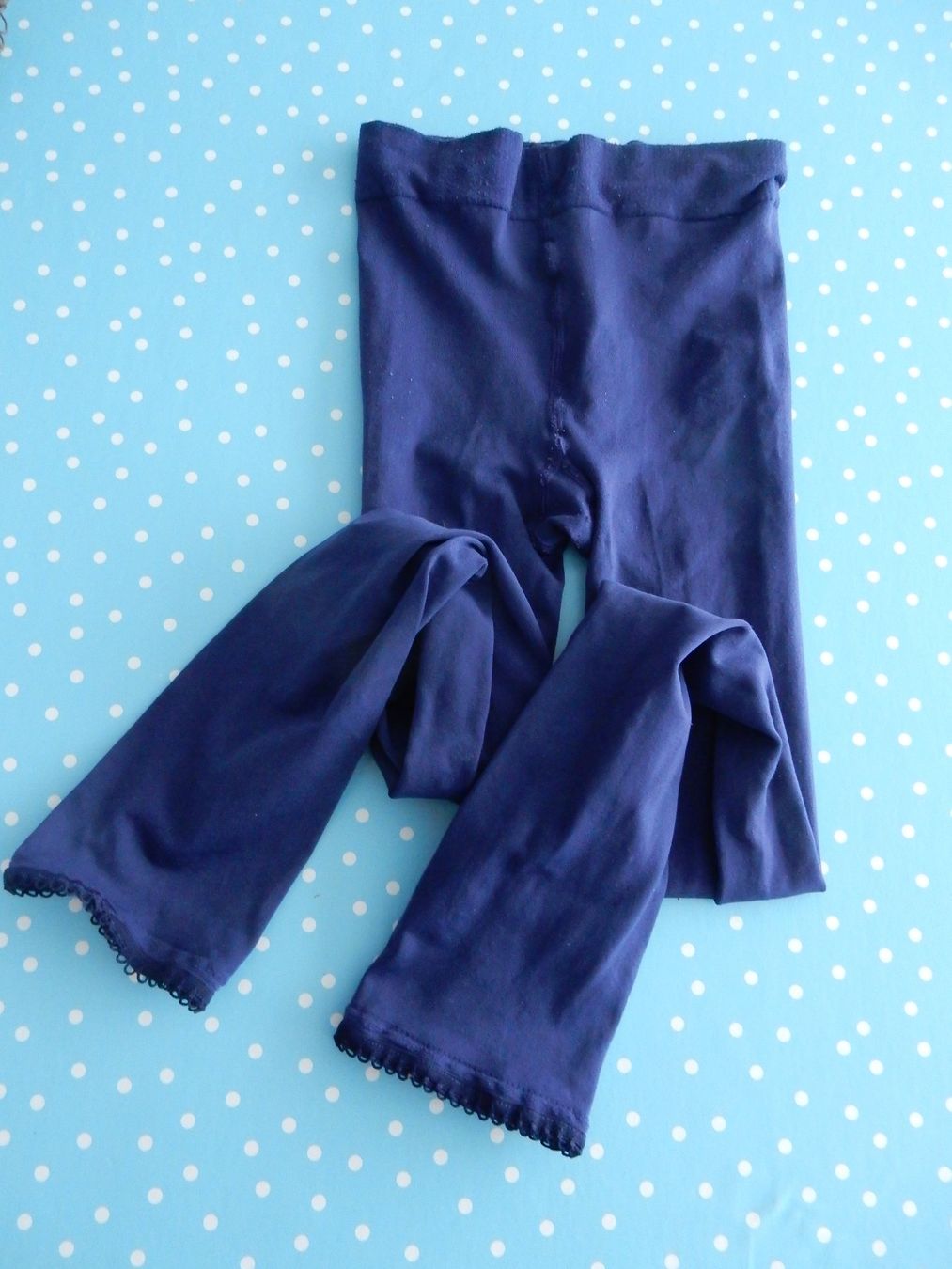 Leggings: Dunkelblaue Leggins 38 mit Spitzenabschluss Strümpfe – Usato da Jona venduto da simongarden 1