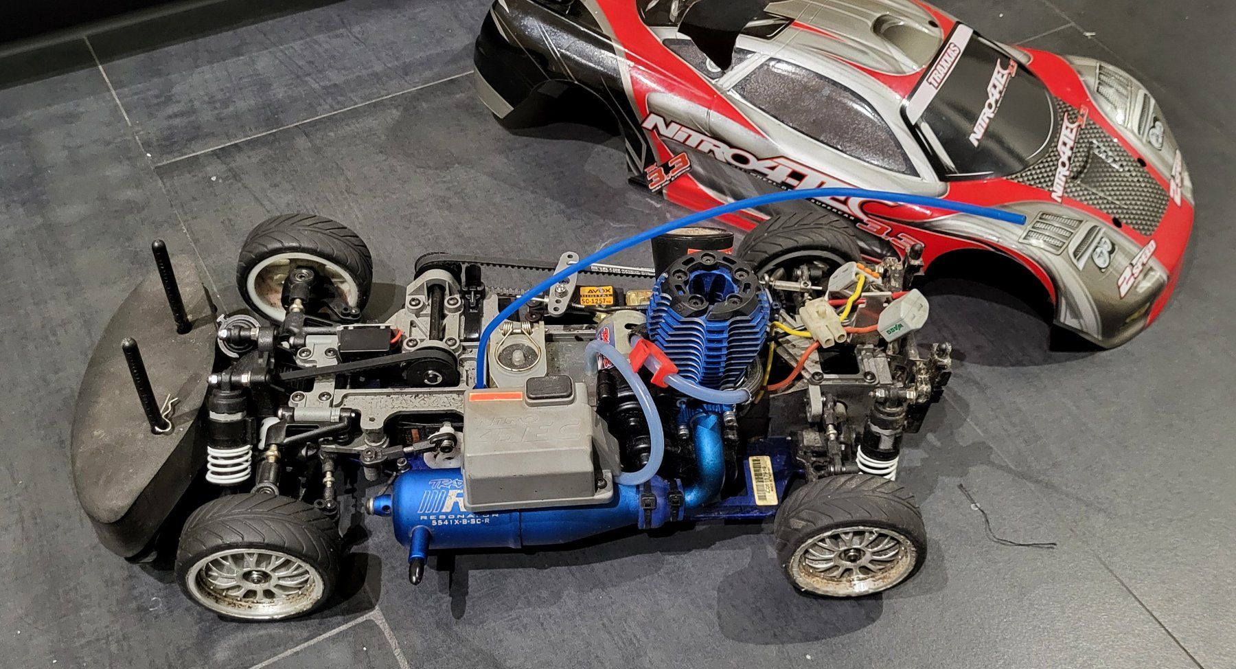 Traxxas Modellismo RC: TRAXXAS NITRO 4-TEC 3.3 mega schnele auto – Usato da islikon venduto da mir_8cbw 3