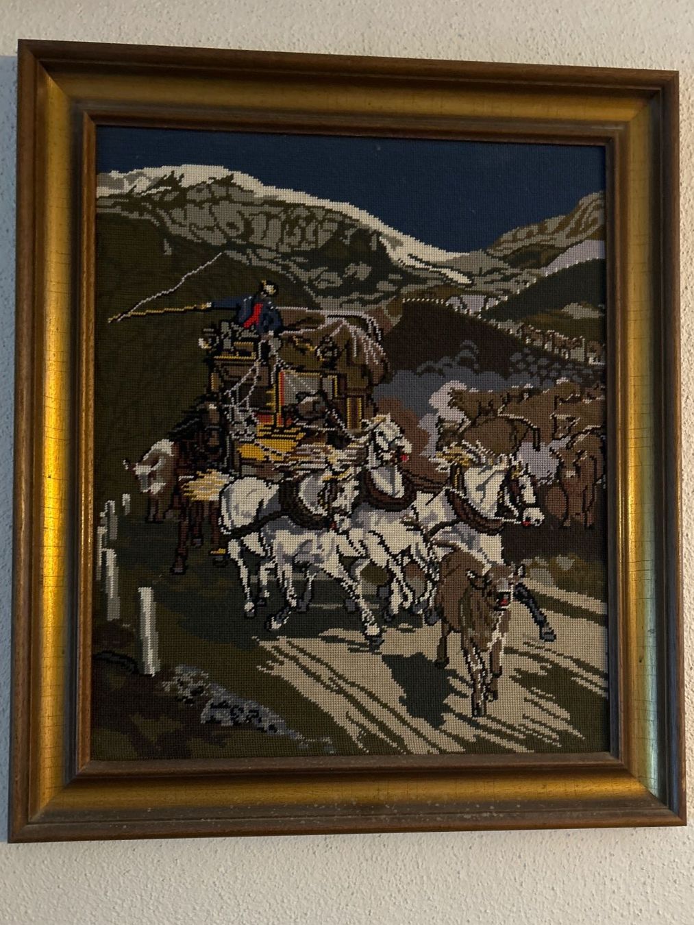 Cadres de tableaux: Antiker goldfarbiger Rahmen – D'occasion à Villnachern par RicardoMary