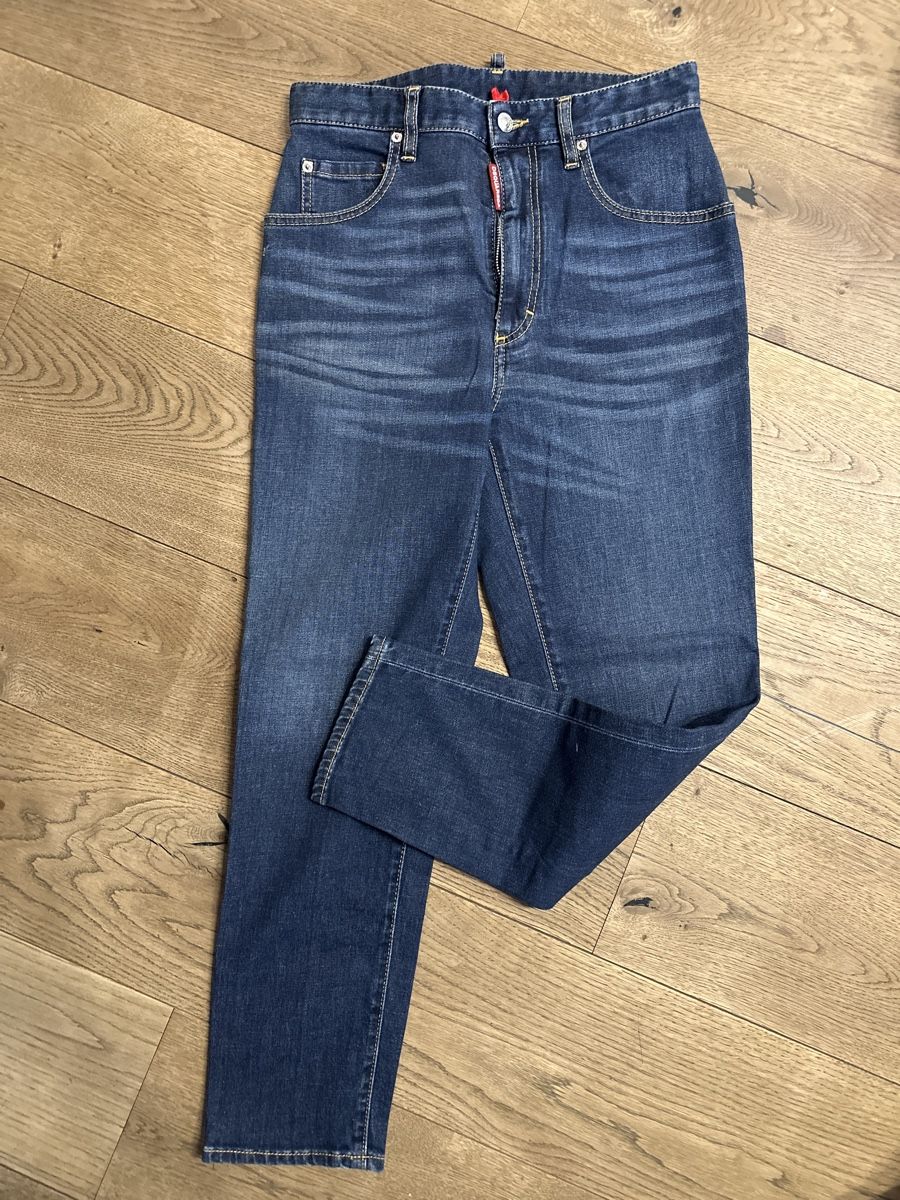 Jeans: Dsquared2, Taille 44, Jean Délavé, Coupe Parfaite! – Usato da Pully venduto da Natala 1