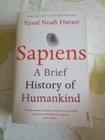 Sapiens: A Brief History of Humankind Yuval Harari Buch