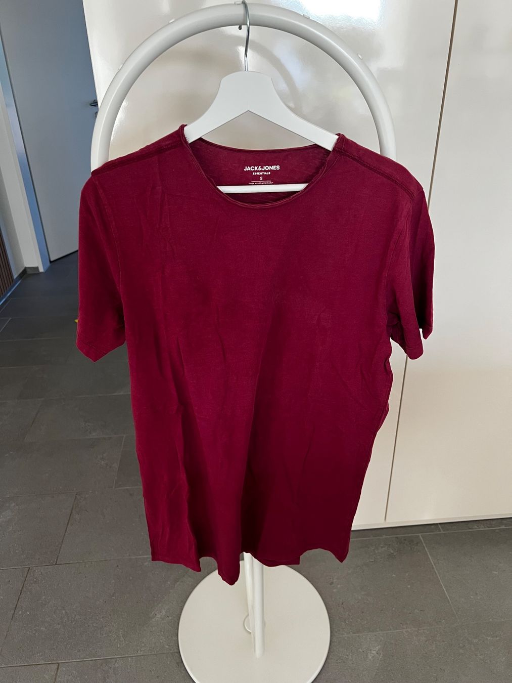 Jack & Jones T-shirt: T-Shirt Jack&Jones Bordeaux Rot – Usato da Oberwil-Lieli venduto da Jo-Ke