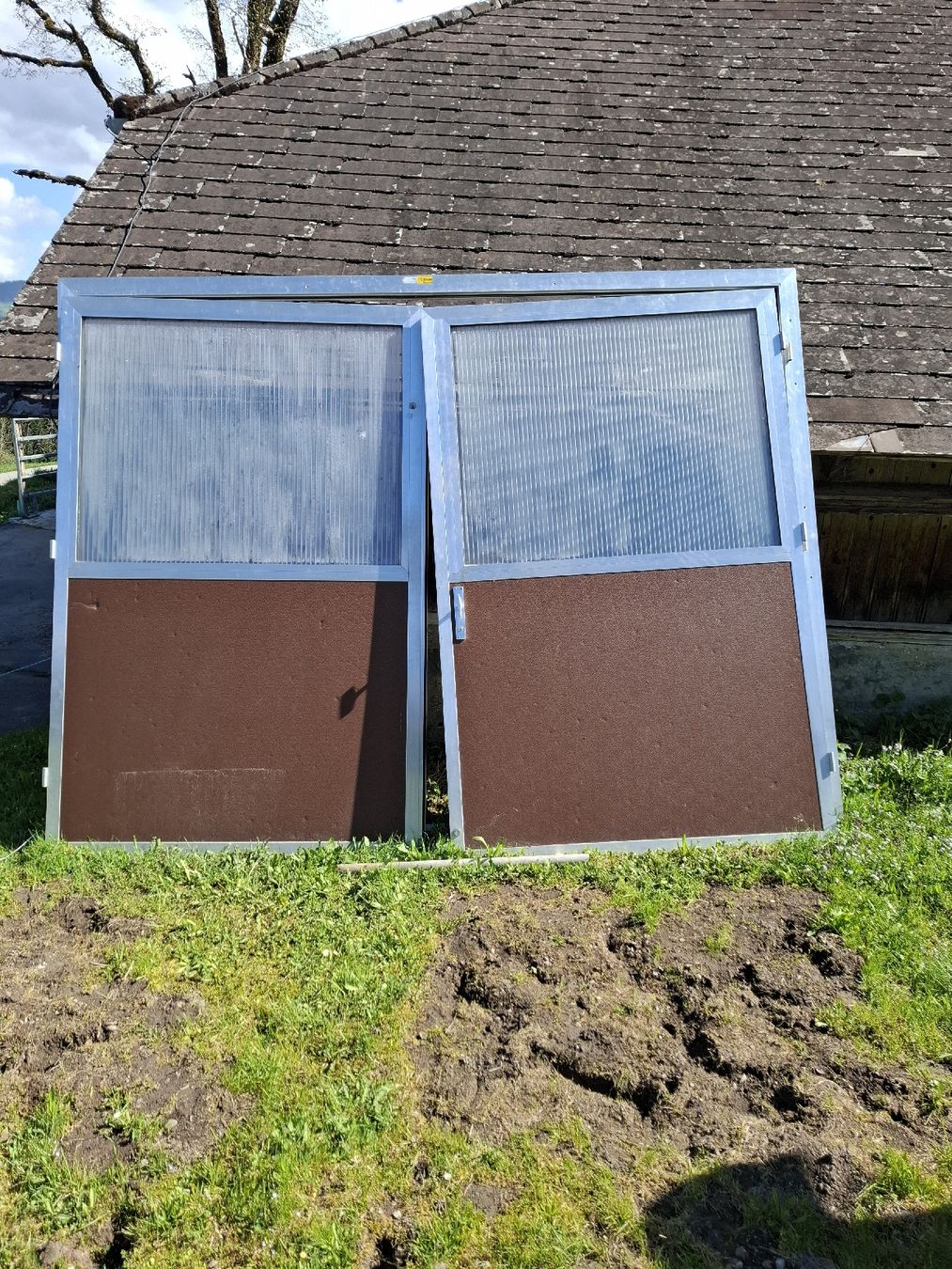 Porte: Stall/Garagentor – Usato da Langnau i.E venduto da Timber82