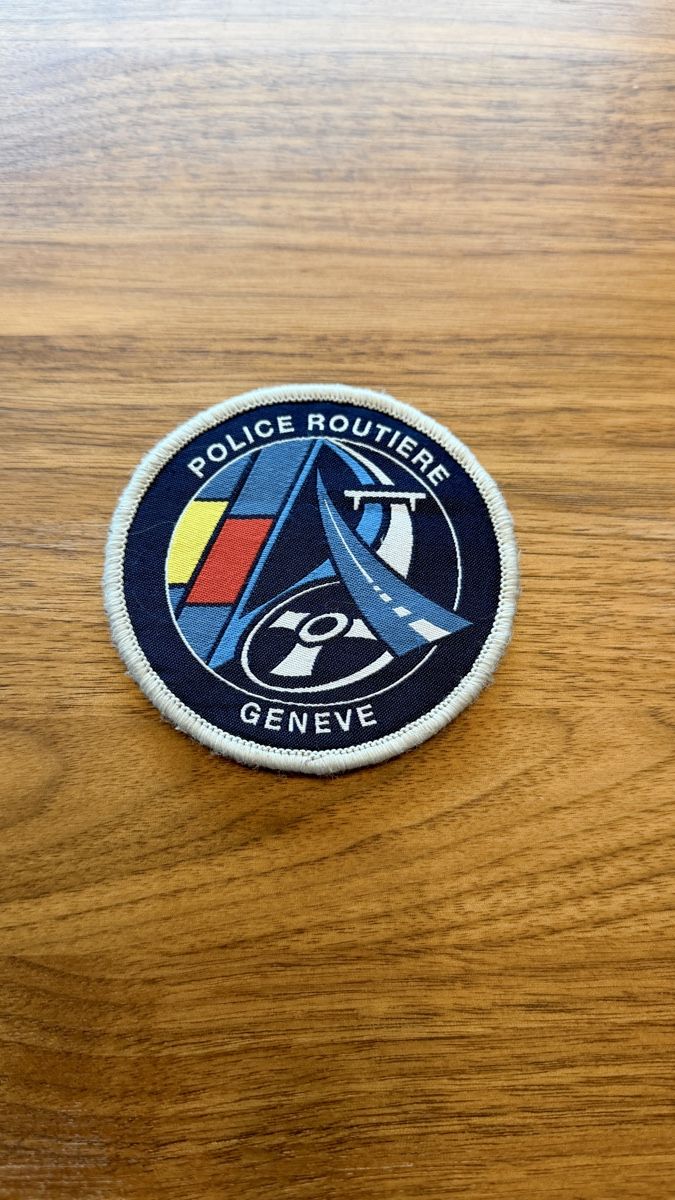 Plaquettes & Badges: Patch Kantonspolizei Genf – Neuf avec emballage d'origine à Männedorf par MGB