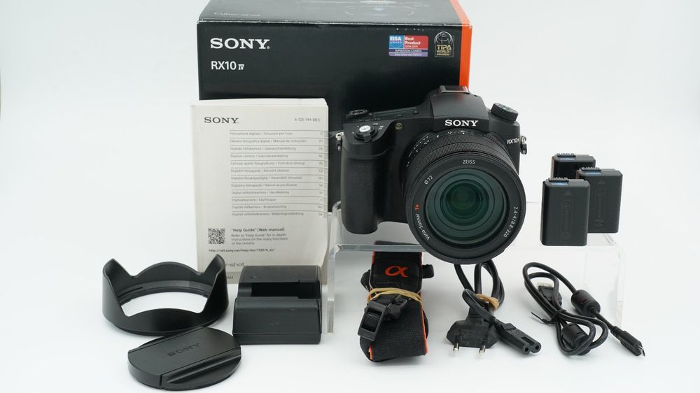 thumbnail interactive-video image 1 of Genuine Sony Front Lens Cap For DSC-RX10M4 / RX10M4 / RX10 III - Used, OEM X-2592-755 1 of 3