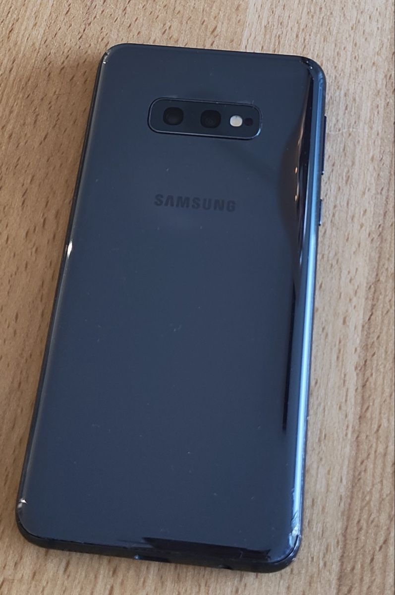 Samsung Telefoni cellulari / Smartphones: Samsung Galaxy S10e – Usato da Sargans venduto da ser_pl58 2