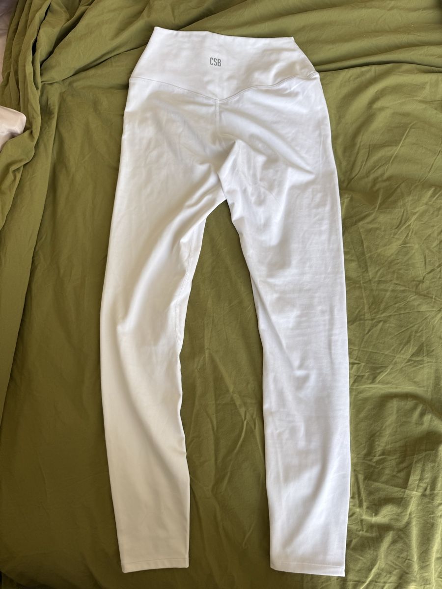 Leggings: CSB White Leggings - Stylish & Comfy - Never worn! – Nuovo (secondo la descrizione) da Dinhard venduto da emi_6jdk 3