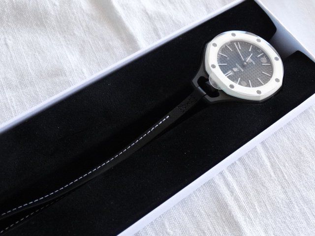 Swatch Uhren: Royal Pop – Neu und originalverpackt aus Hüntwangen von Gandall 3