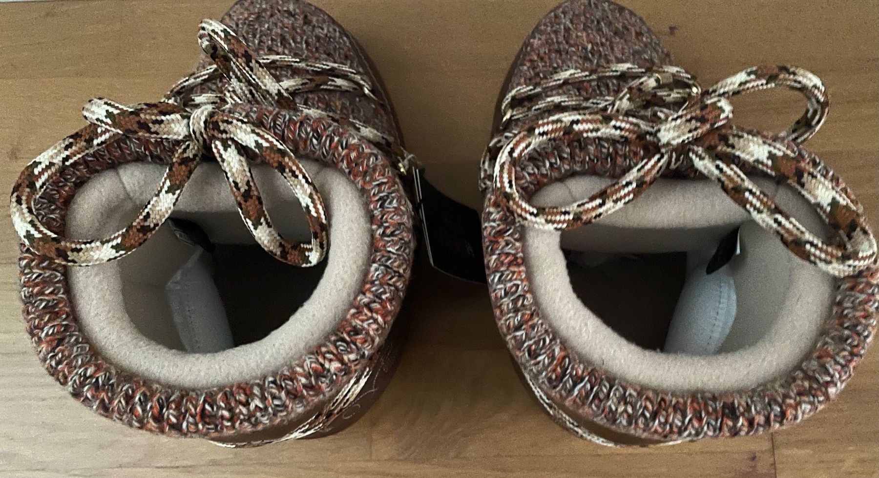 Chloé Scarpe da donna: MOON BOOT X CHLOE – Nuovo e nell'imballaggio originale da Schaffhausen venduto da London114 3