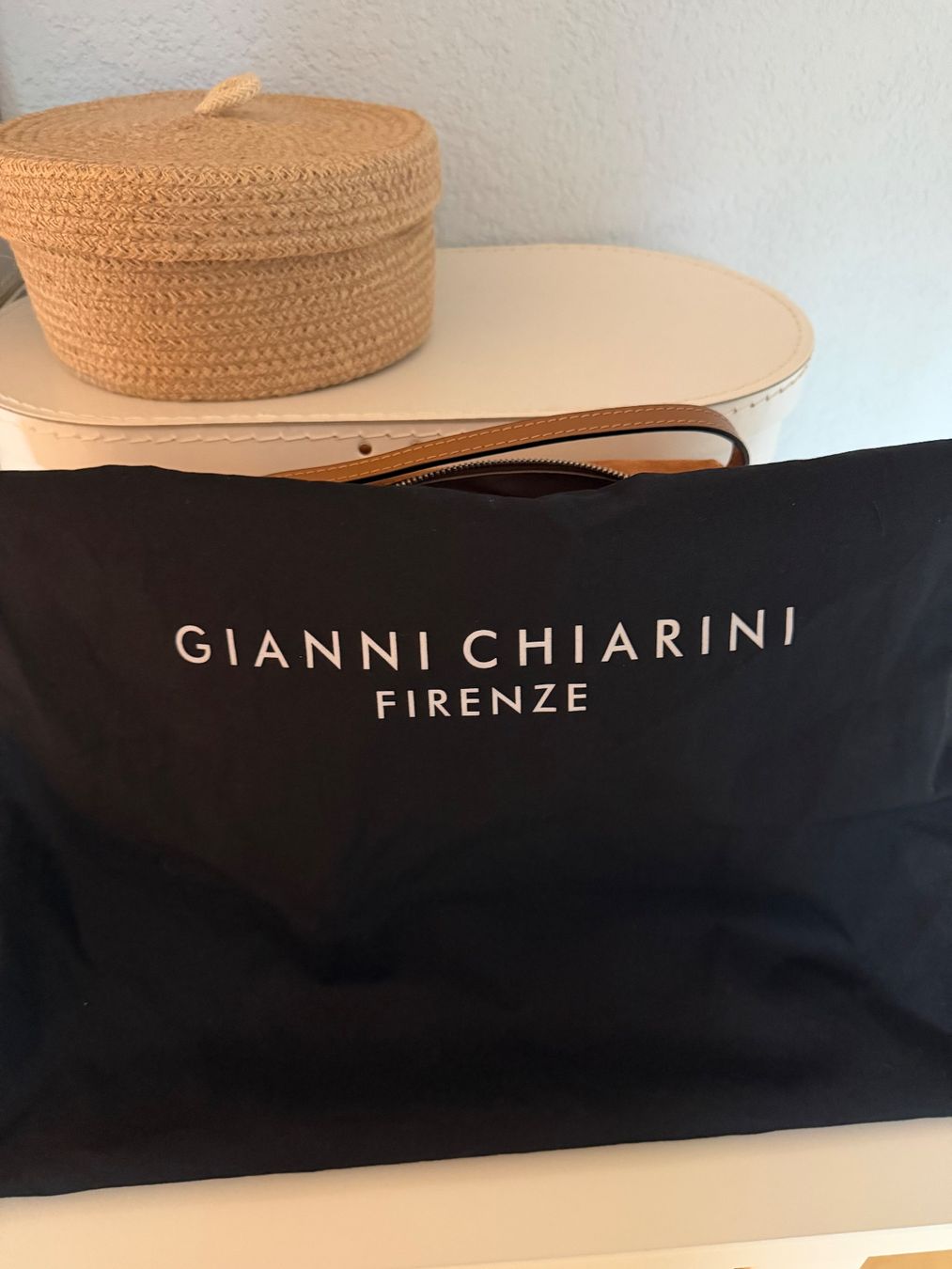 Gianni Chiarini Borse da donna: Gianni Chiarini Schultertasche – Nuovo (secondo la descrizione) da Lohn SH venduto da mathea 6