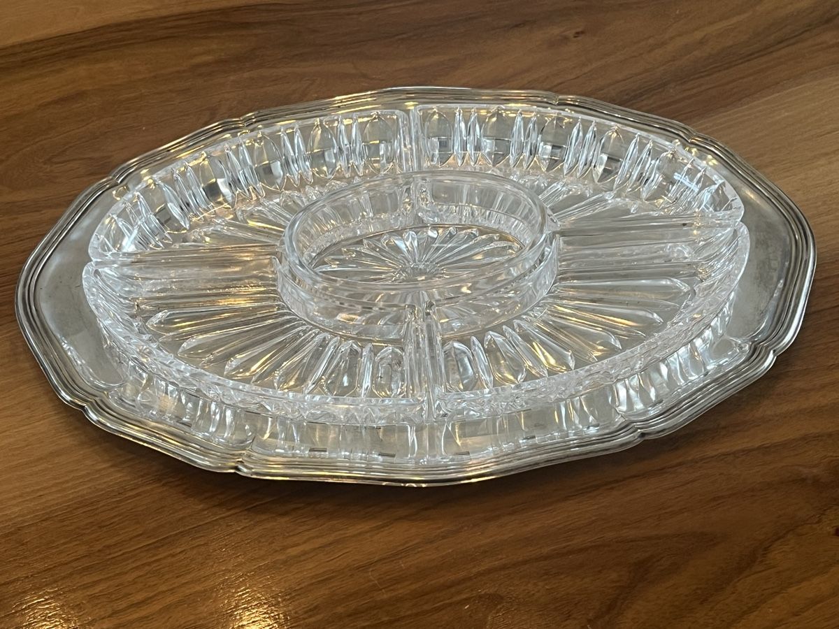 Servierplatten: Vintage Servierplatte mit Glasschalen – Gebraucht aus Laupen BE von Rohe5500