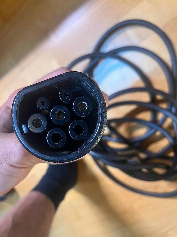 Tesla Batterie-Ladegeräte: Chargeur Tesla UMC2 (Gen 2) – Gebraucht aus Bursinel von Blinkers 2