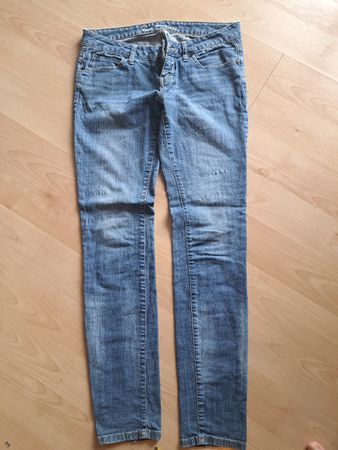 Jeans von Guess Grösse 28 (US), EU ca 38