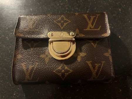 ❤️100% Louis Vuitton Monogram Wallet with Gold Buckle