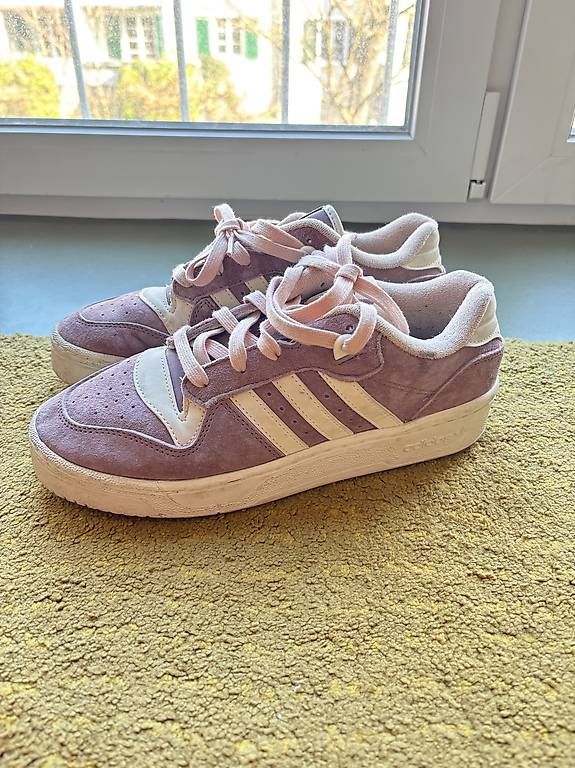 Scarpe da uomo: Adidas Schuhe Gr. 40 – Usato da Bern venduto da nicole.o