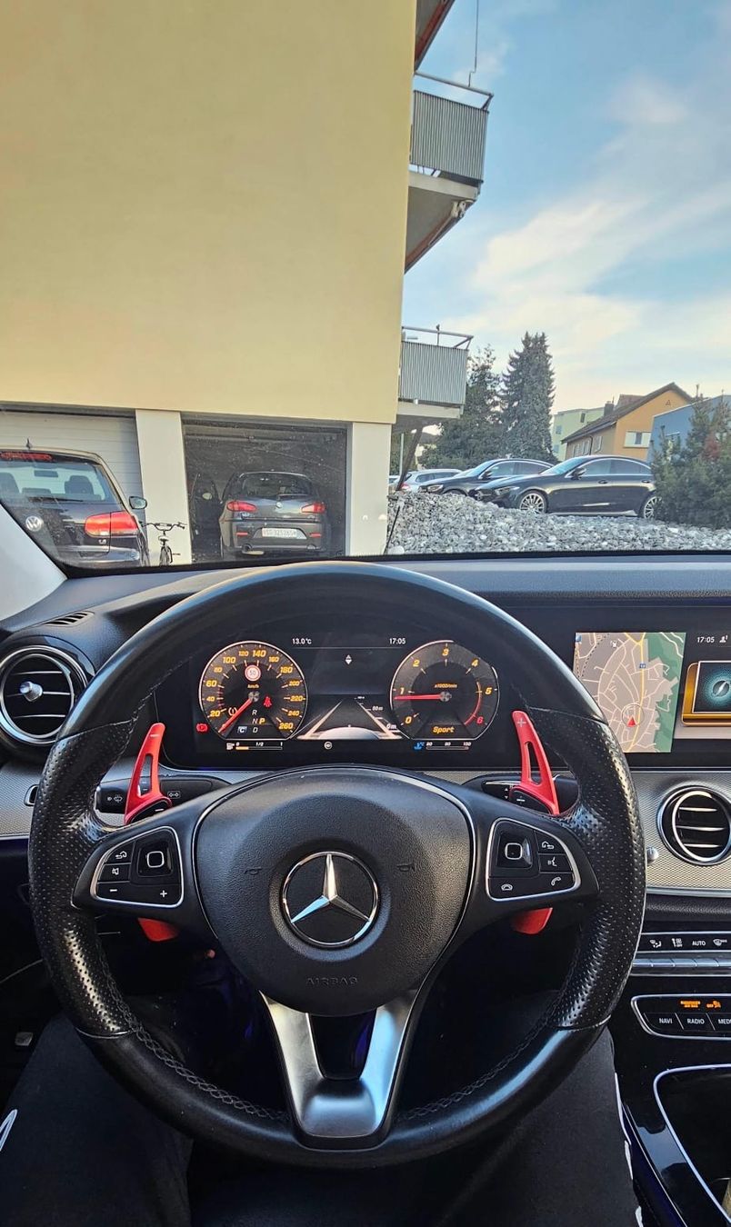 Mercedes-Benz Automobili: Mercedes-Benz e220d Avantgarde – Usato da St. Margrethen SG venduto da sem_b6s2 8