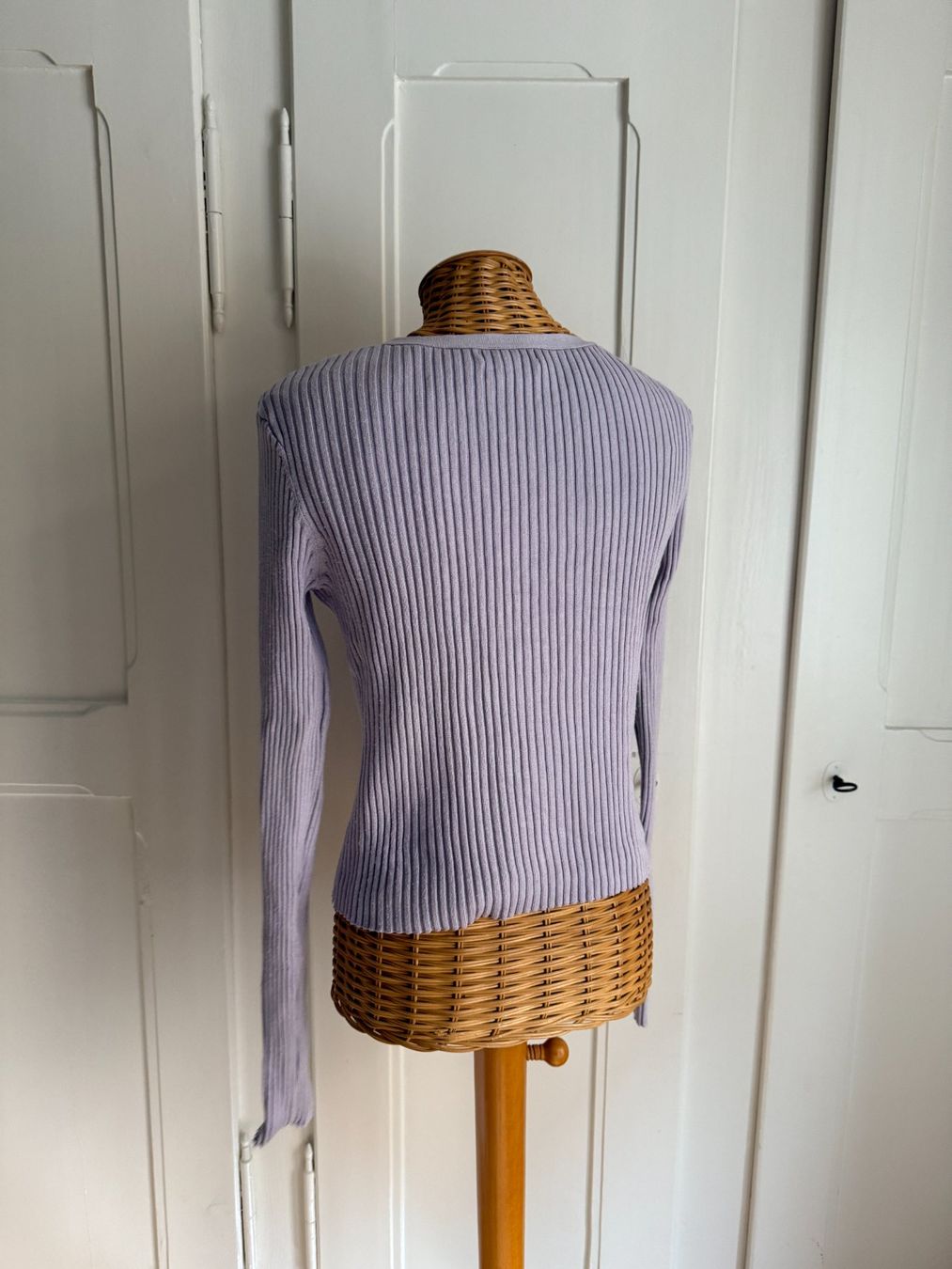 H&M Jacken: Strickjacke Cardigan flieder M – Gebraucht aus Zürich von Diazaio 2