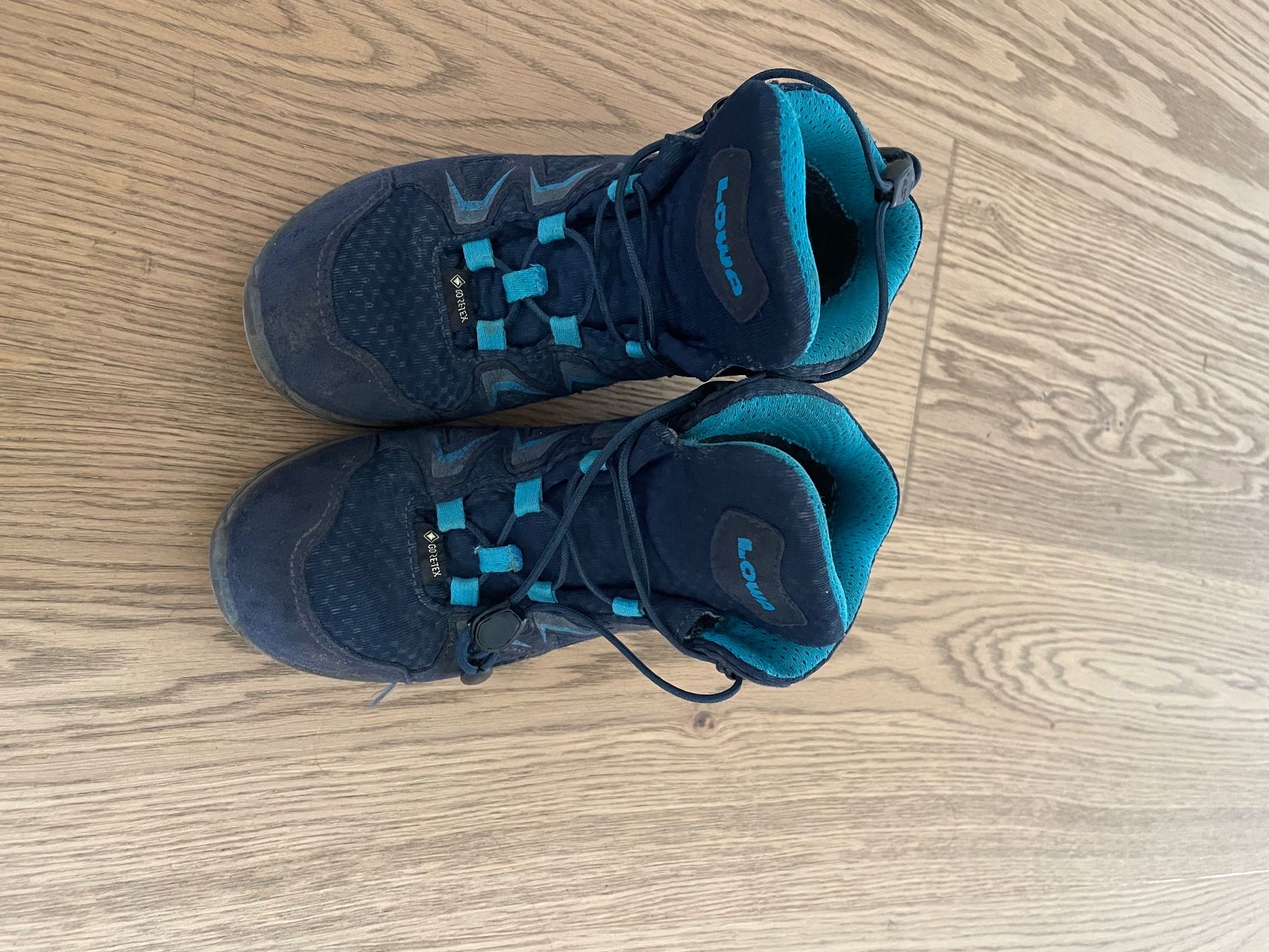 Lowa Chaussures garçon: Wanderschuhe – D'occasion à Lachen SZ par TetianaK