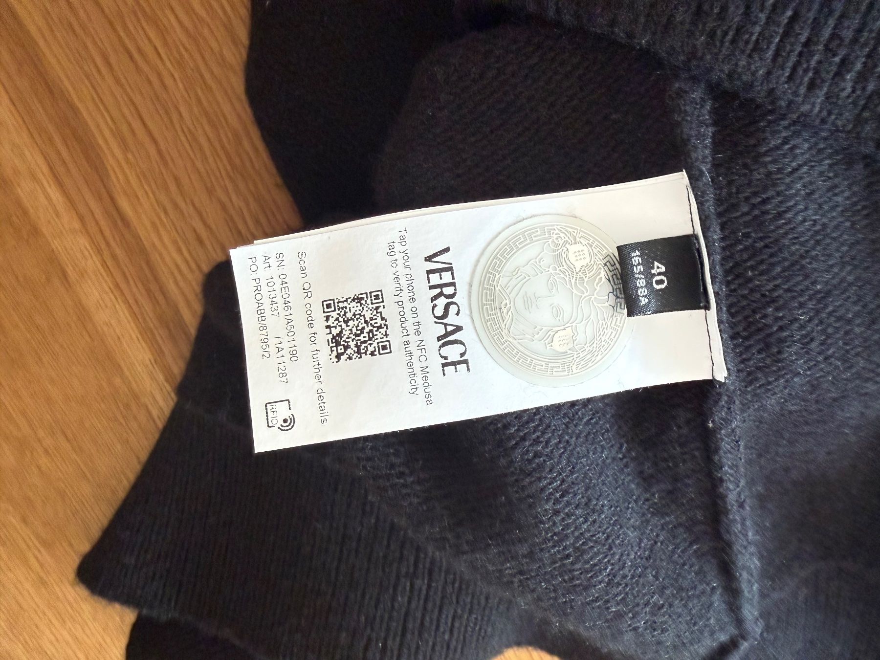 Versace Giacche: Original Versace Strickjacke   Gr. 40 – Usato da Reigoldswil venduto da benja01 8
