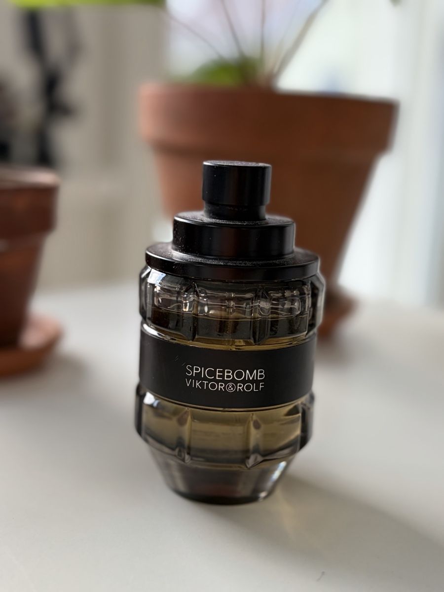 Profumi & Eau de Toilette: Viktor&Rolf Spicebomb Eau de Toilette, 90ml – Usato da Chur venduto da zar_uchiha