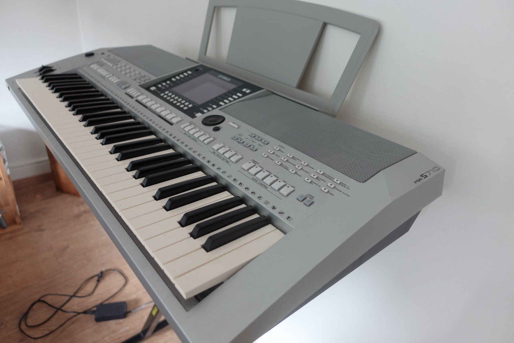 Yamaha Strumenti musicali: Keyboard Yamaha PSR-S710 – Usato da Oberdiessbach venduto da TimonW. 1