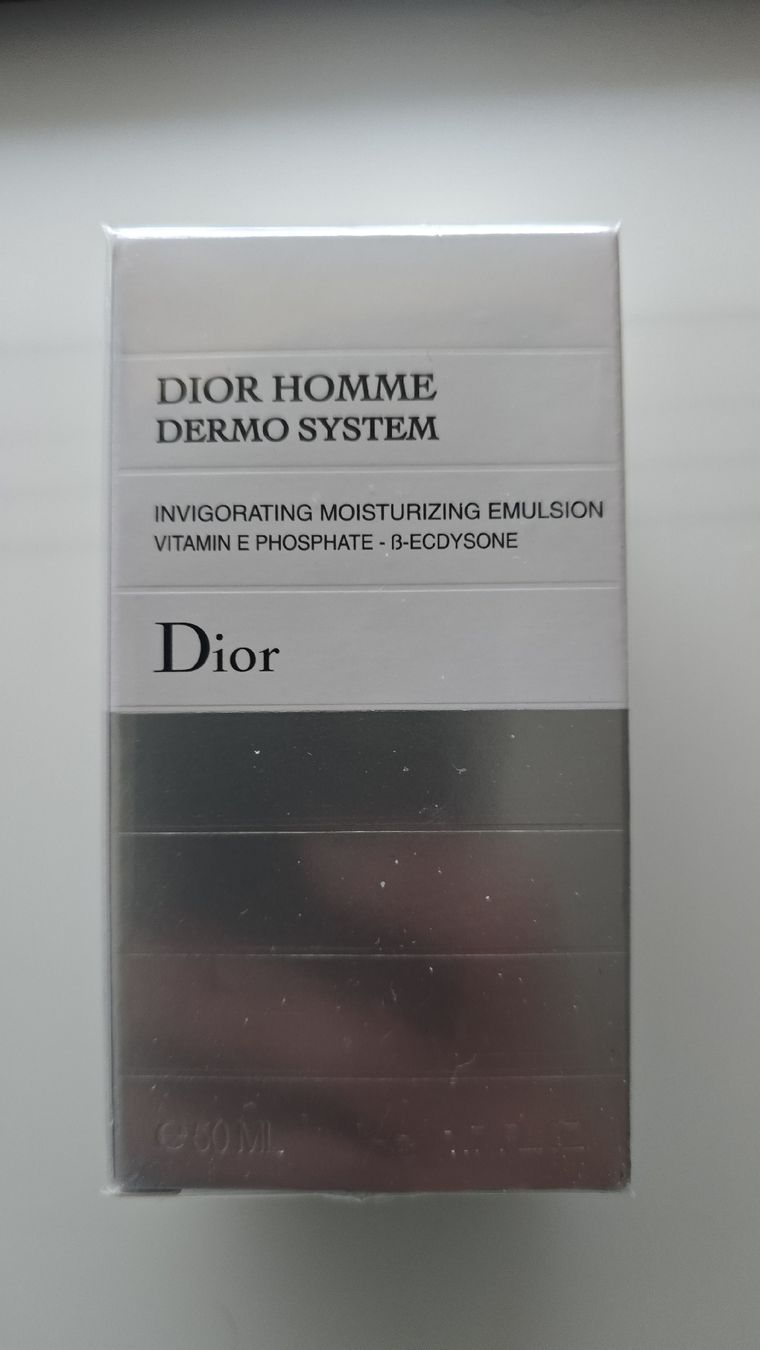 Dior Cura del viso: DIOR HOMME Dermo System- Moisturizing Emulsion – Nuovo e nell'imballaggio originale da Zürich venduto da Parsa