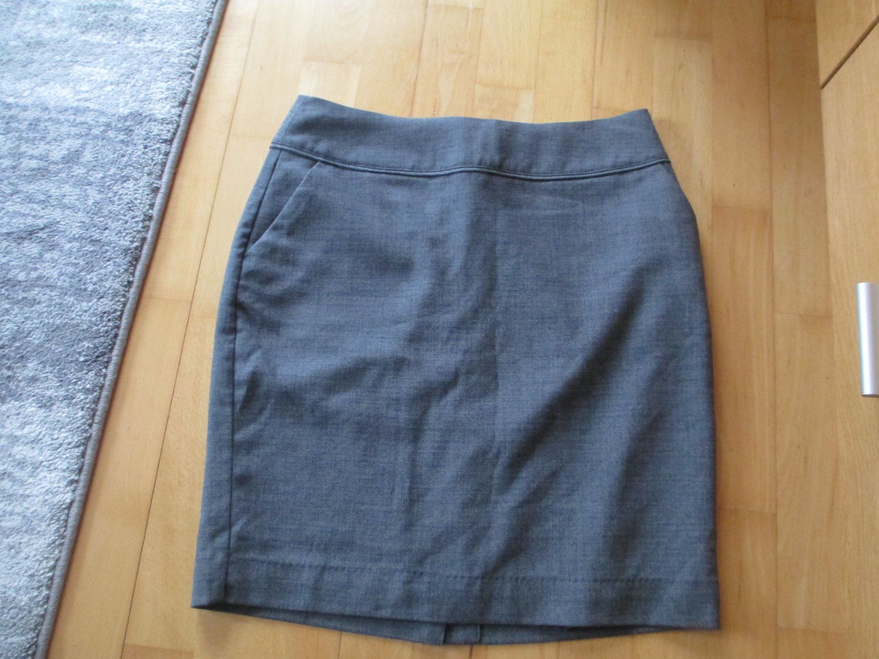 H&M Gonne: Toller Stoffrock Gr 38 – Usato da Landquart venduto da Froneri