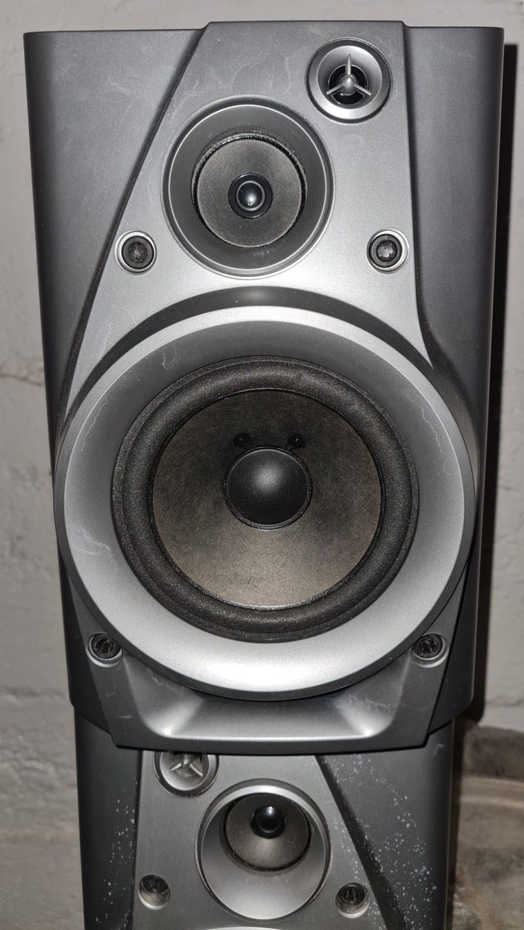 Sharp Lautsprecher: Lautsprecher Paar Sharp 40-80W/6Ohm gute Zustand – Gebraucht aus Horw von Arta20000 4