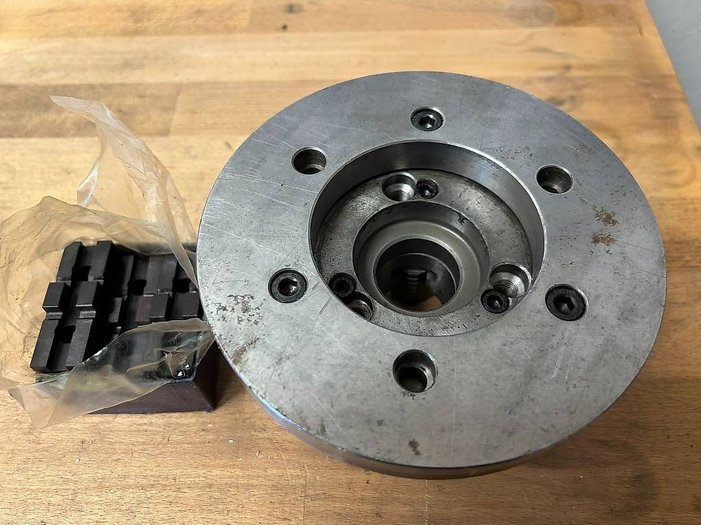 Altro per industria metallurgica: Röhm Backenfutter 125mm Drehfutter mit weichen Backen – Usato da Gümligen venduto da ESCreativwork 1