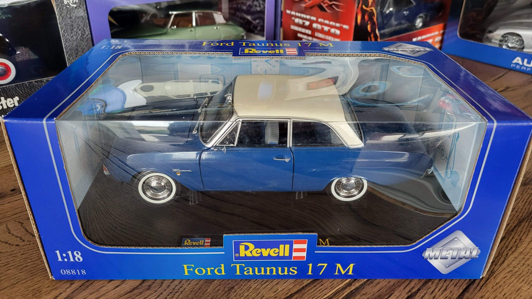 Revell Modellautos: Ford Taunus 17 M 1:18 Revell – Gebraucht aus Rothrist von Juana5 7