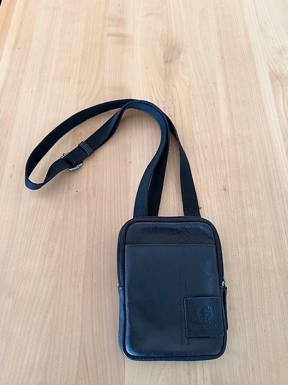 Taschen: Strellson / Schultertasche Hyde Park Brian / Leder 100% – Gebraucht aus Sempach von mae_pt5g