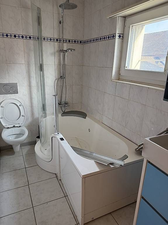Badewannen: Duschbadewanne mit einfachem ein und ausstieg – Gebraucht aus Aarau von Bifi4444