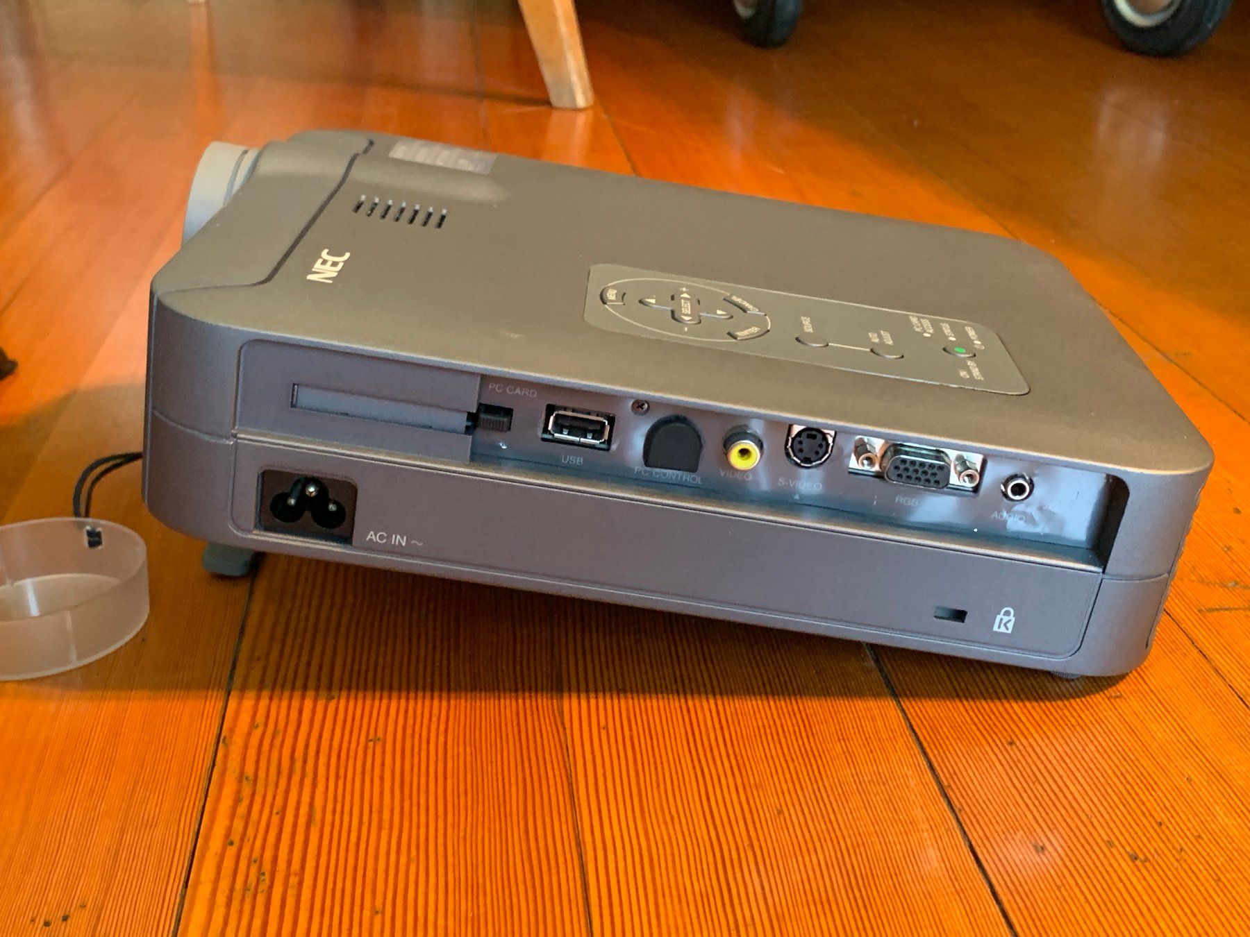 Home Cinema: NEC MultiSync LT154 - XGA video Projector beamer - 1024x768 – Usato da Morges venduto da pa_t 2