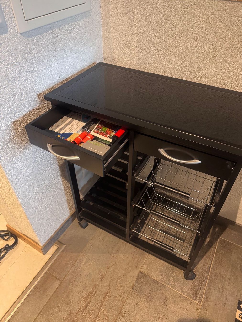 Eléments de bureau: Petite desserte noire – D'occasion à Vuisternens-Romont par gol_xp6p 2
