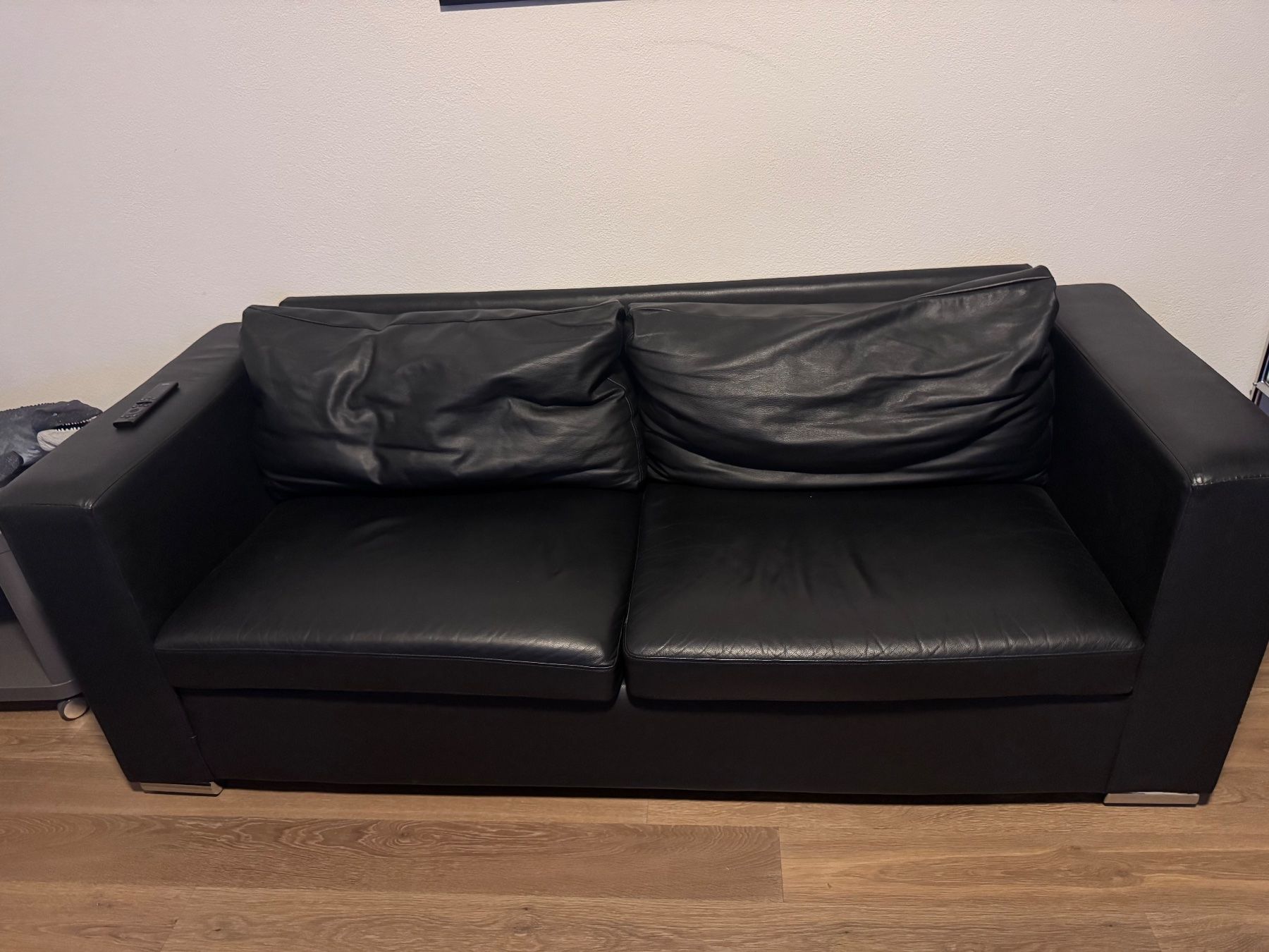 Sofas: Sofa Kunst-Leder schwarz gebraucht – Gebraucht aus Wettswil von Fynima12