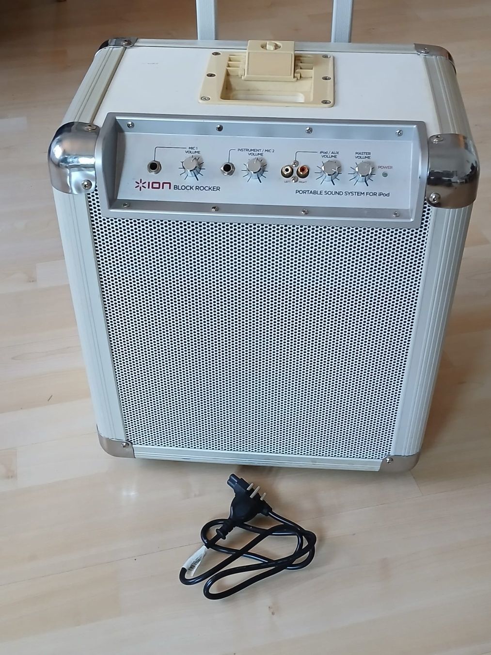 Amplificatori: ION Block Rocker Verstärker mit Rädern – Usato da Zürich venduto da best-in-town