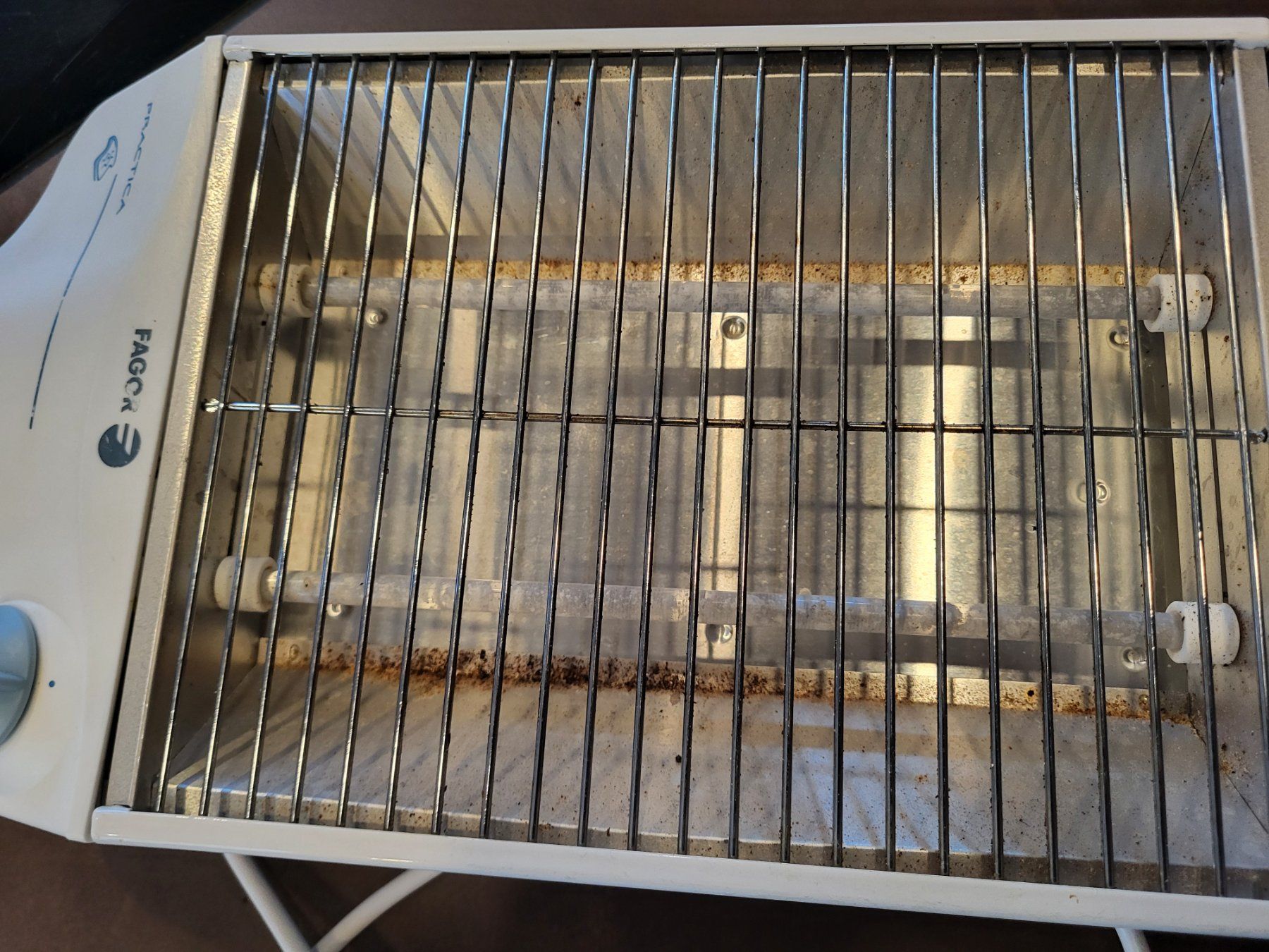Elettrodomestici da cucina: Brötchen und Gipfeli Toaster flach – Usato da Rifferswil venduto da Jchb 1