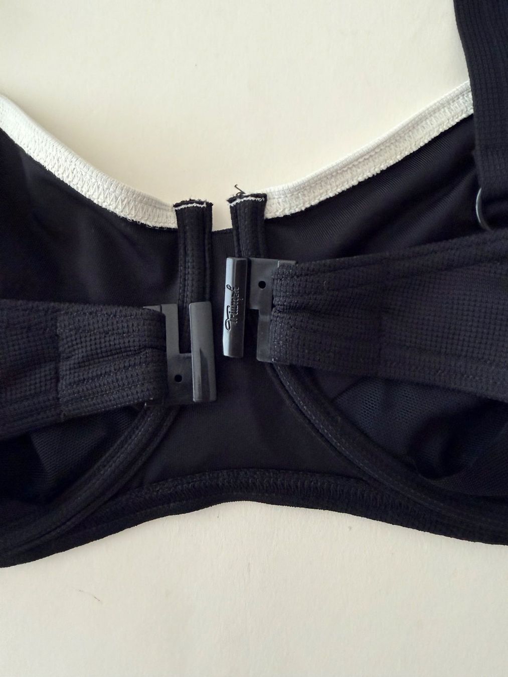 Triumph Costumi da bagno & Bikini: TRIUMPH, Bikini-Top SUMMER GLOW, Grösse 40F, Farbe Schwarz – Nuovo e nell'imballaggio originale da Rudolfstetten venduto da gst_g7xl 3