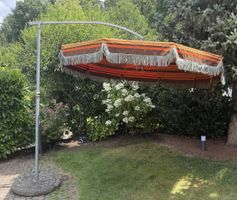 Grosser Glatz-Sonnenschirm Outdoor mit Sockel