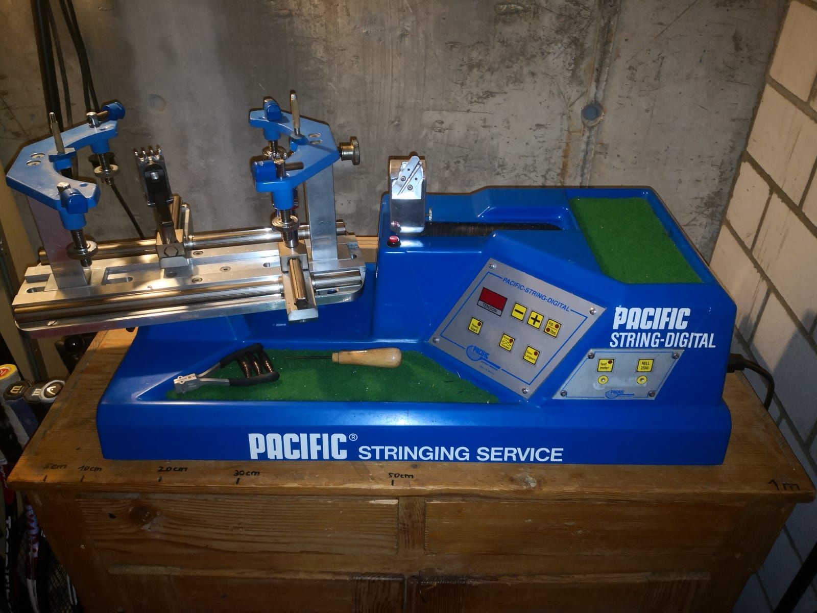 Tutte le macchine: Pacific String Digital, Bespannungsmaschine, Bespannmaschine – Usato da Pieterlen venduto da inyahead2